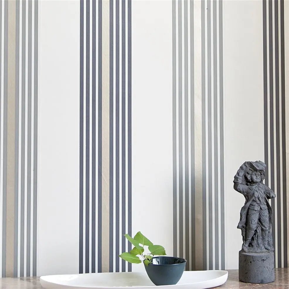 Pembroke Wallpaper - Lavender - P562/16 - Designers Guild - Premier Wallcovering