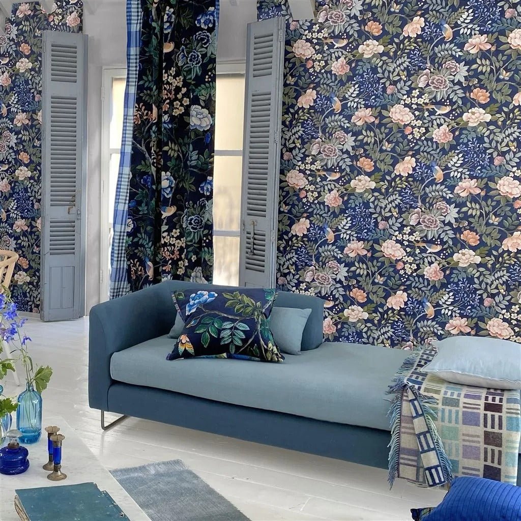 Porcelaine de Chine Wallpaper - Midnight - PDG1146/04 - Designers Guild - Premier Wallcovering