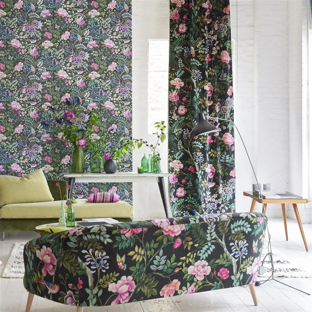Porcelaine de Chine Wallpaper - Noir - PDG1146/02 - Designers Guild - Premier Wallcovering