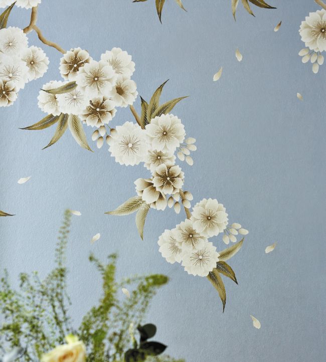Rosa Wallpaper - Feather Grey/ Paper Lantern/Oyster - HDHW112888 - Harlequin - Premier Wallcovering
