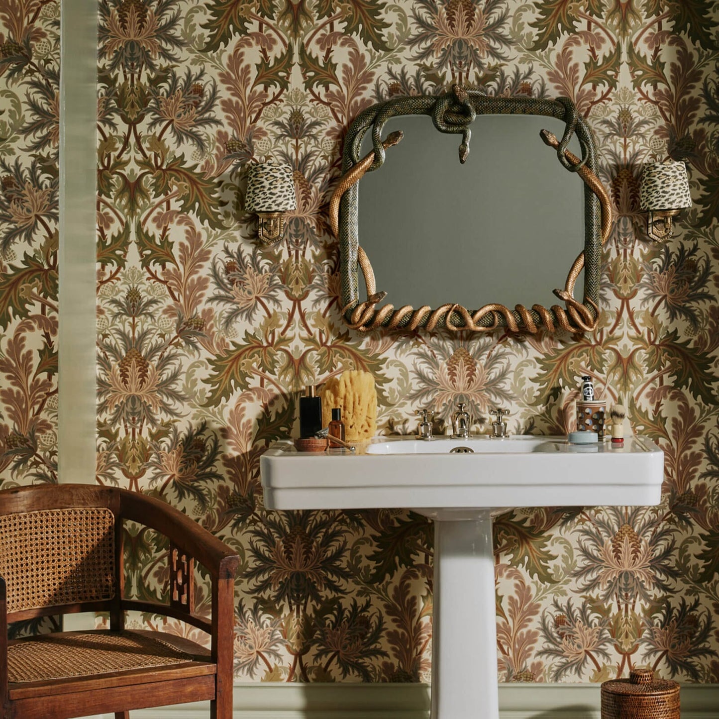 1-WA-AQF-DI-ECR-XXX - Aquifolia Wallpaper - Ecru - House of Hackney