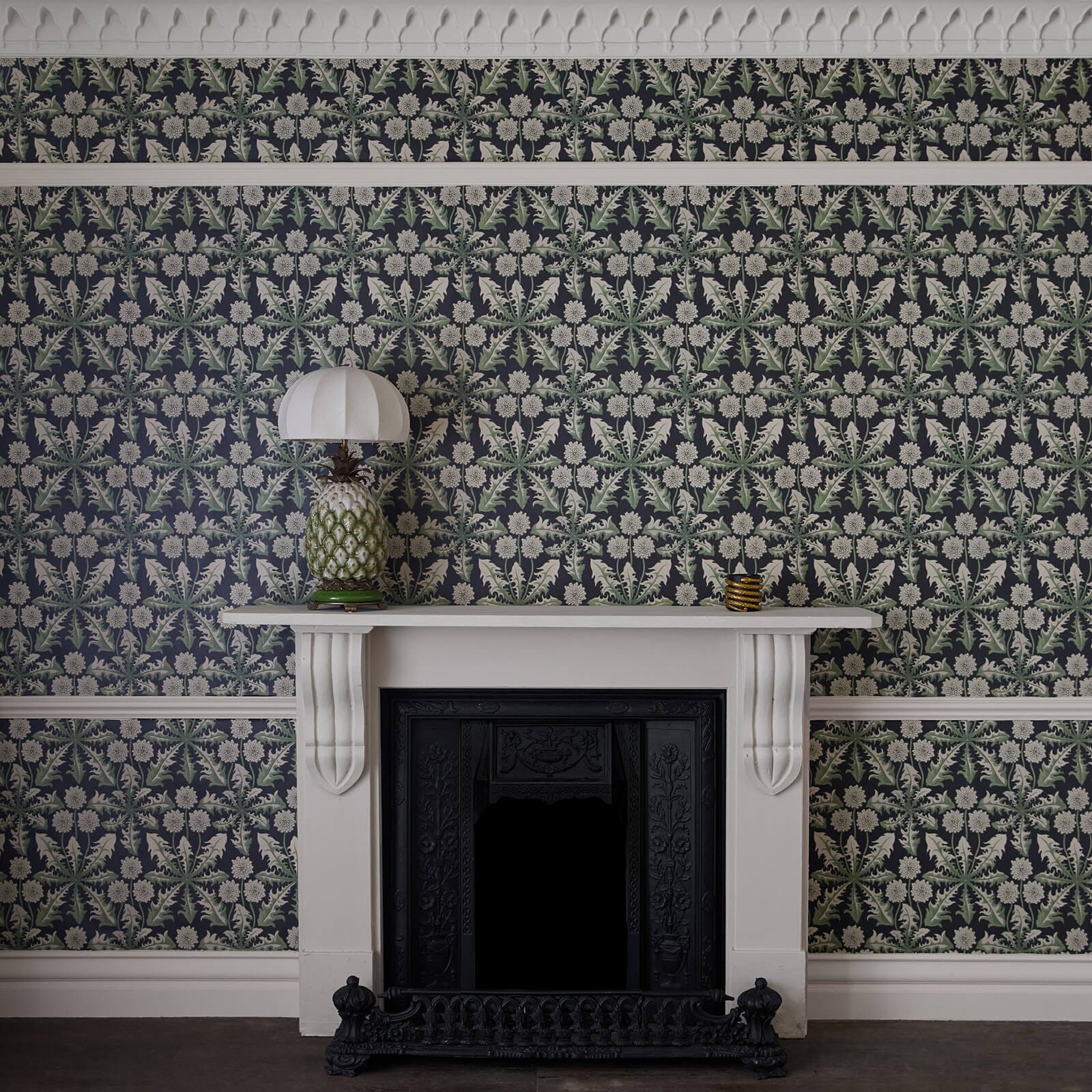 1-WA-TXA-DI-NOI-XXX - Taraxa Wallpaper - Noir - House of Hackney