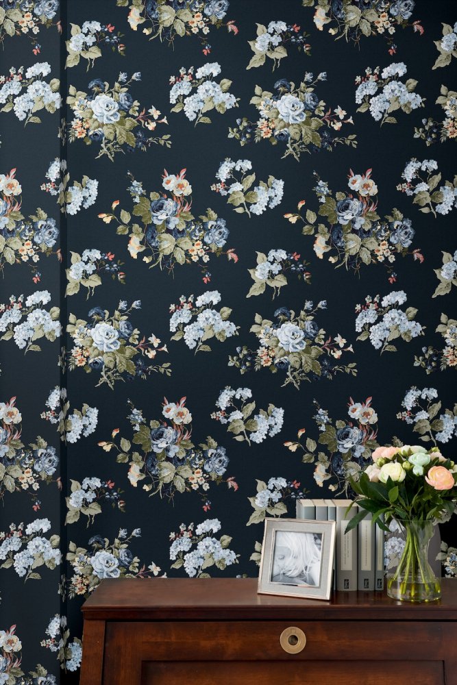 114898 - Rosemore Wallpaper - Midnight Seapray - Laura Ashley