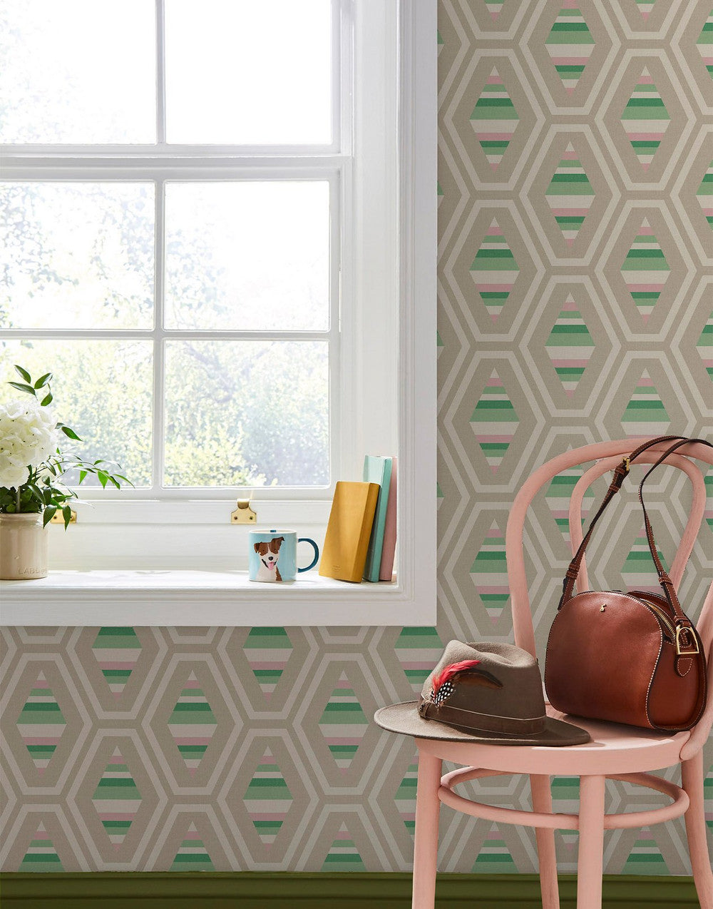 118581 - Hallaton Kilim Garden Wallpaper - Green - Joules