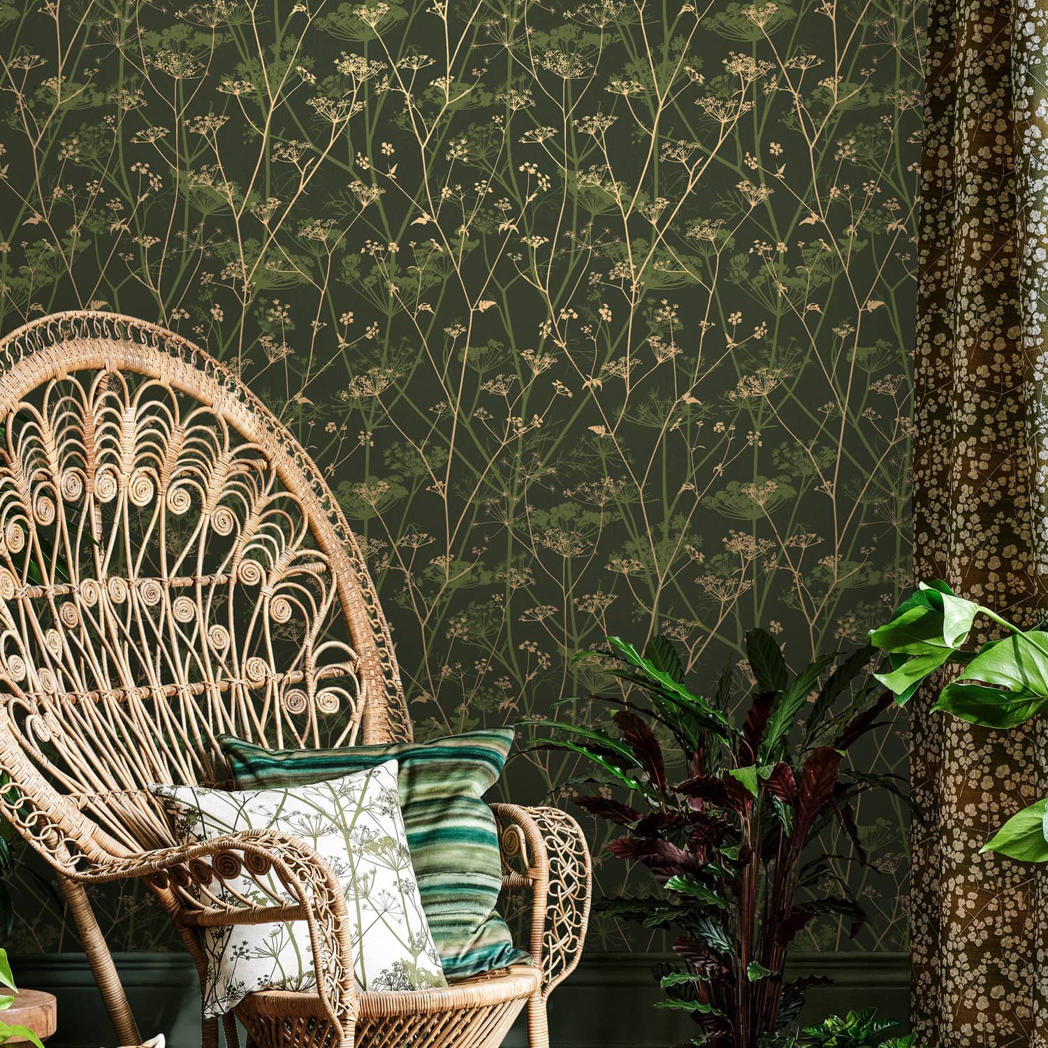 120385 - Wild Chervil Wallpaper - Sage & Gold - Clarissa Hulse