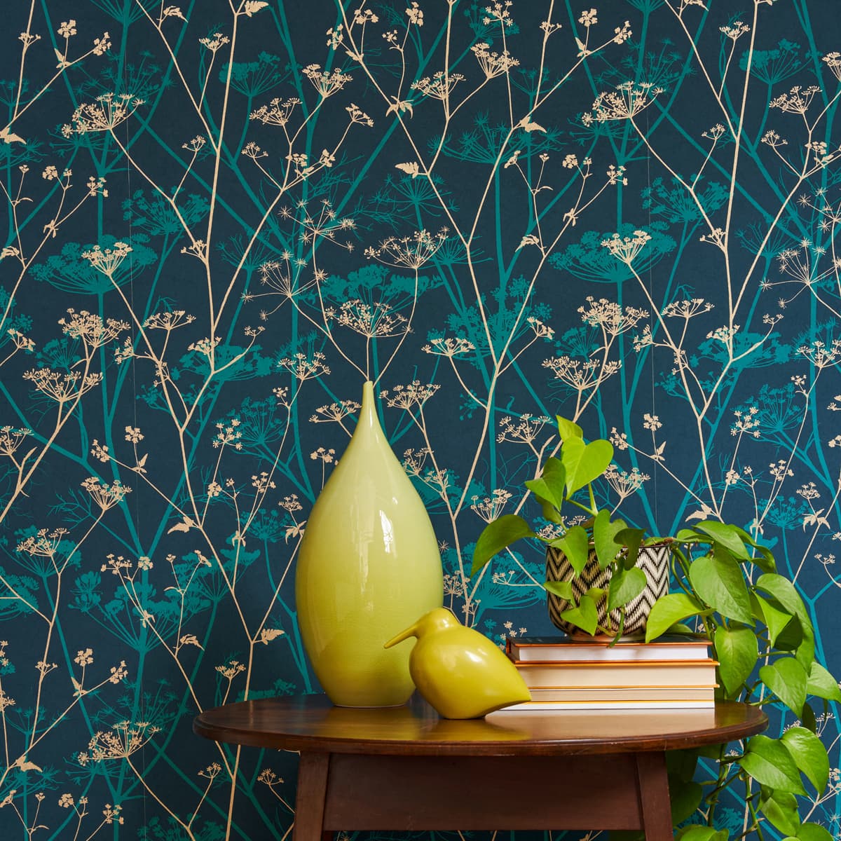 120394 - Wild Chervil Wallpaper - Kingfisher & Gold - Clarissa Hulse