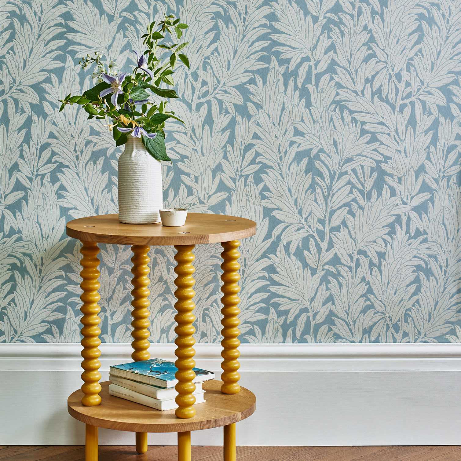 2412-177-02 - Laurel Leaf Wallpaper - Breeze - 1838 wallcoverings