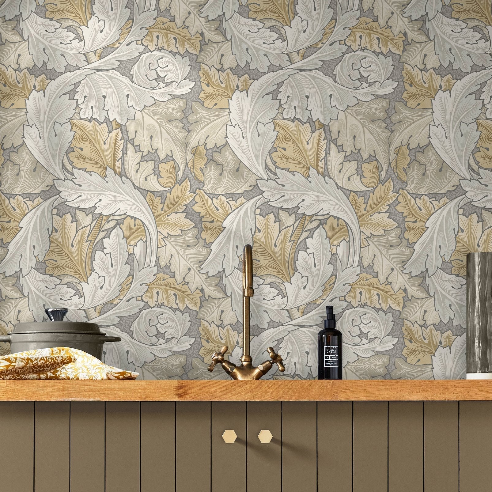 Acanthus Wallpaper - Neutral - 124226 - William Morris AH