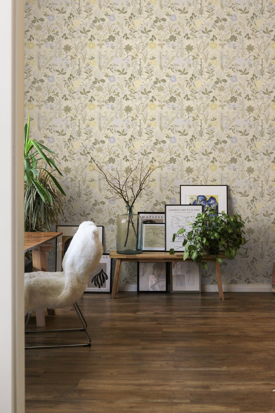 Blomstre Wallpaper - Mist - Summer Gray
