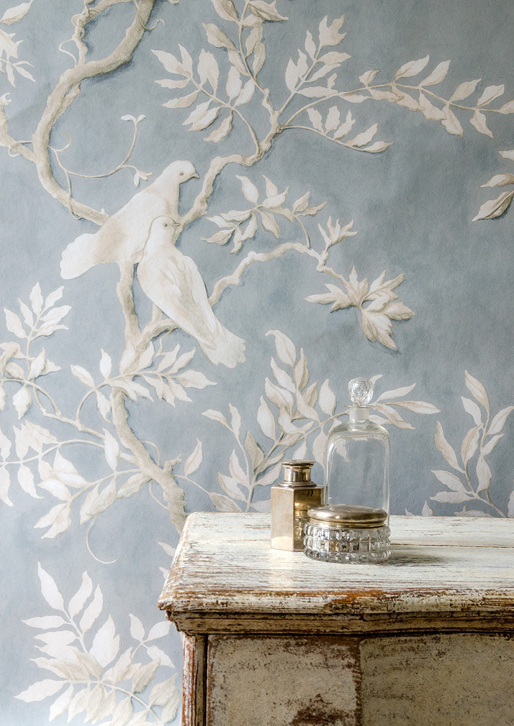 Doves Wallpaper - Rock Dove - Lewis & Wood