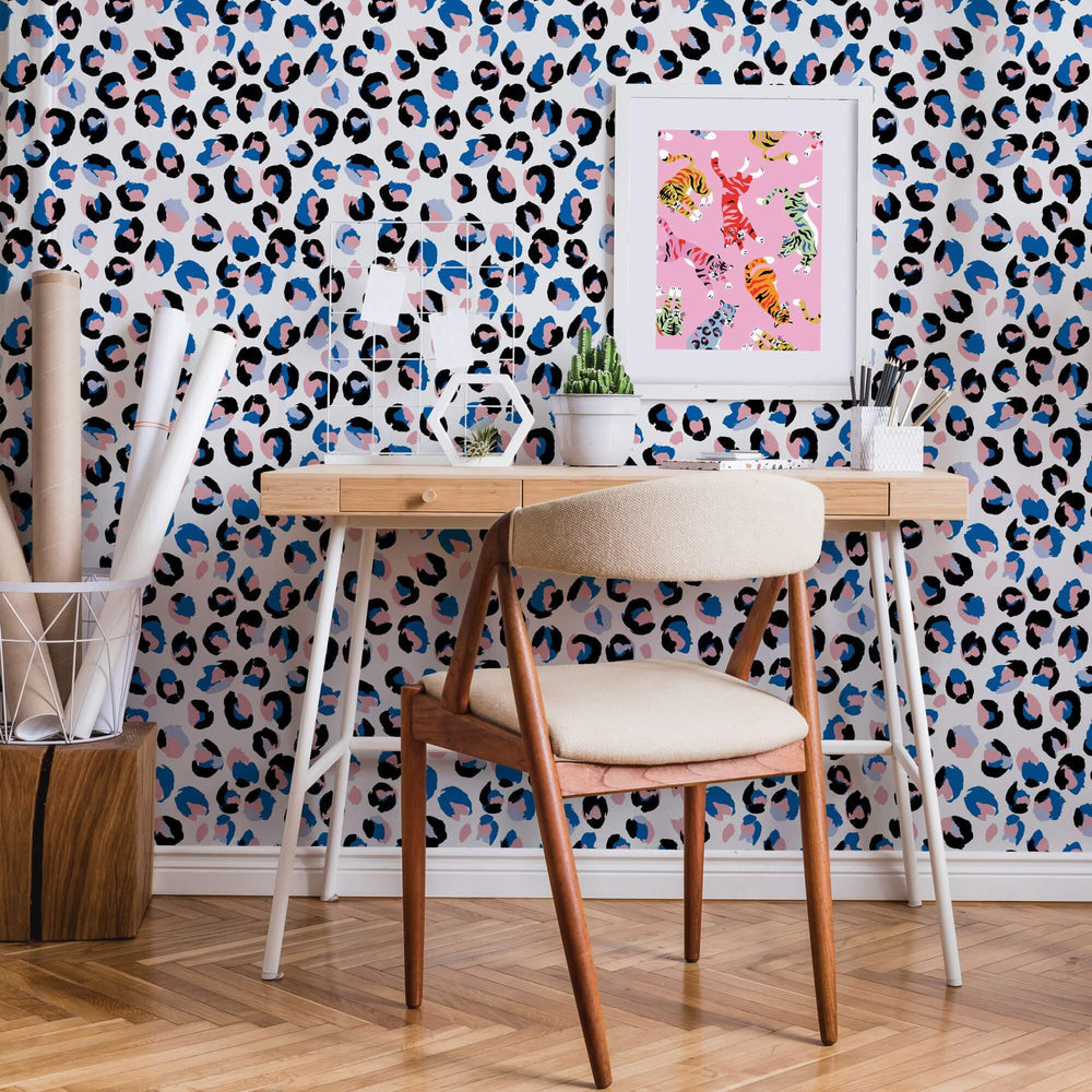 LH900159 - Wild Thing Wallpaper - Cobalt Blue & Bubblegum Pink - Lust Home
