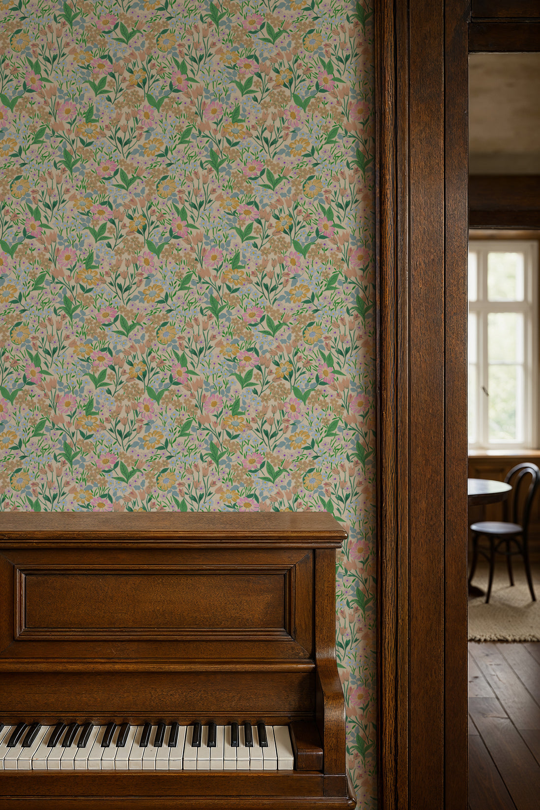 Lola, Petit Wallpaper - Fern - Summer Gray
