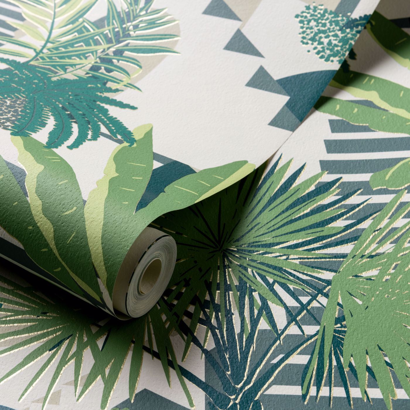 W0186/03 - Malindi Wallpaper - Palm - Clarke & Clarke