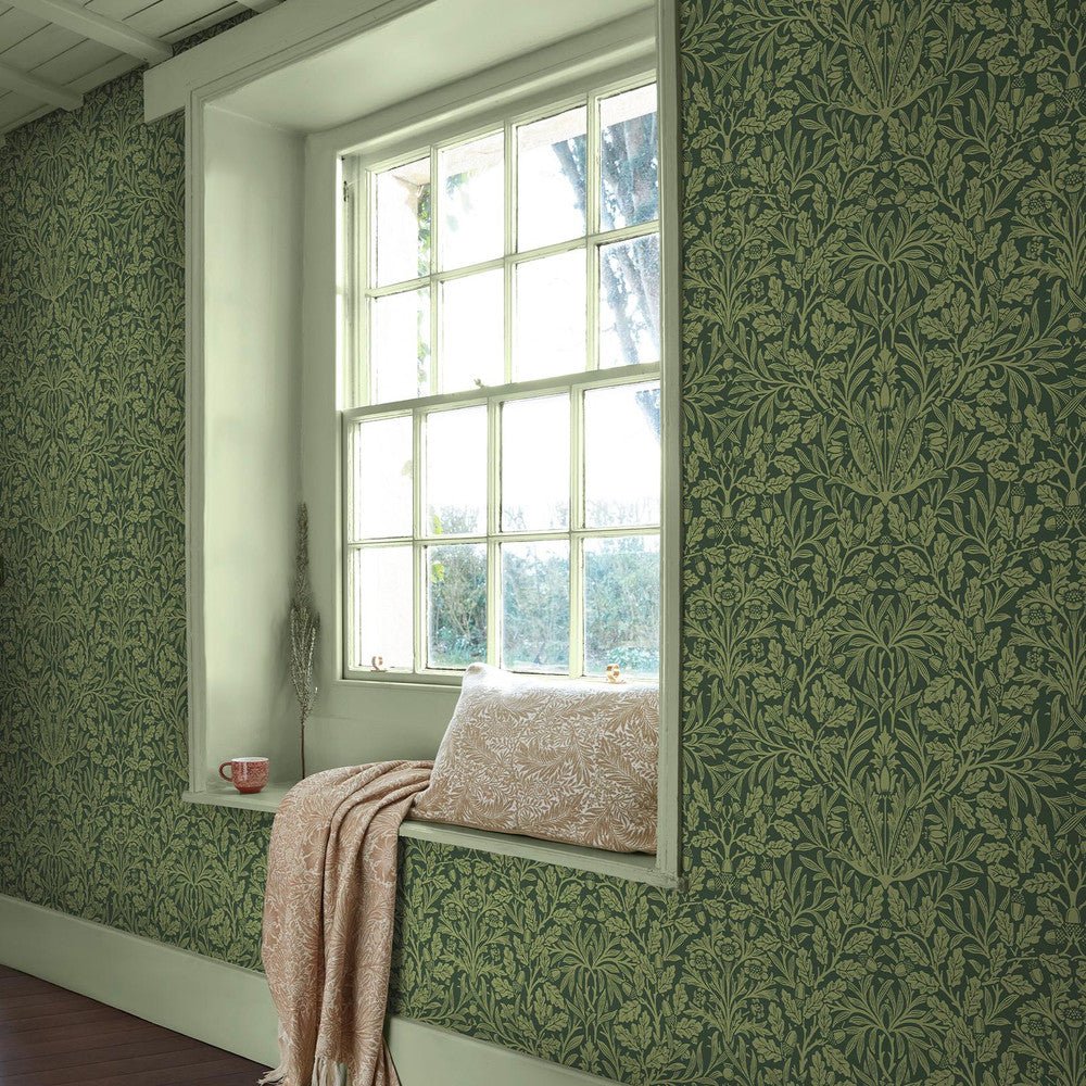 Acorn Wallpaper - Garden Green - 140490 - William Morris - Premier Wallcovering