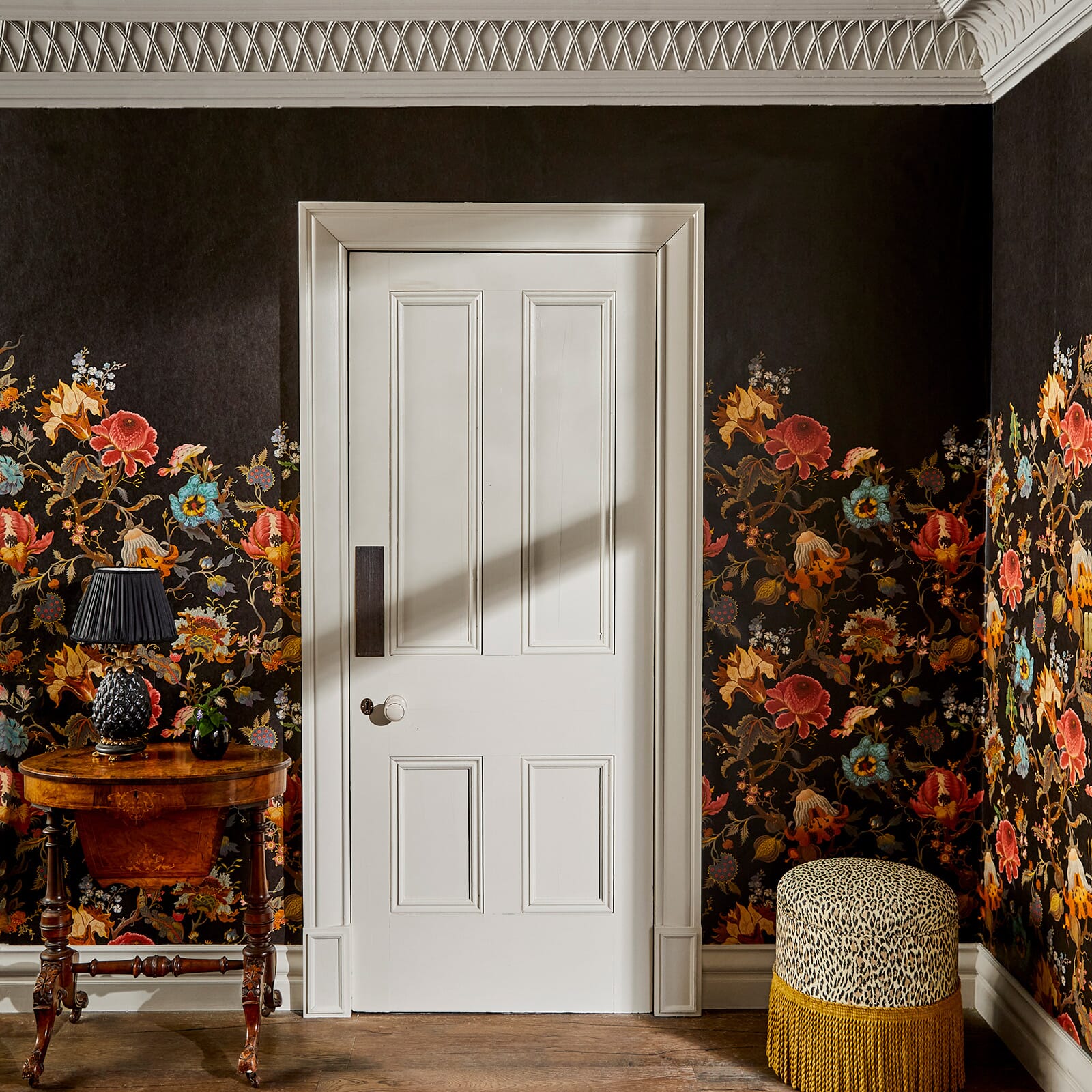 Artemis Climbing Walls Wallpaper - Black - House of Hackney - 1 - WA - ART - DI - BLK - PBL - Premier Wallcovering