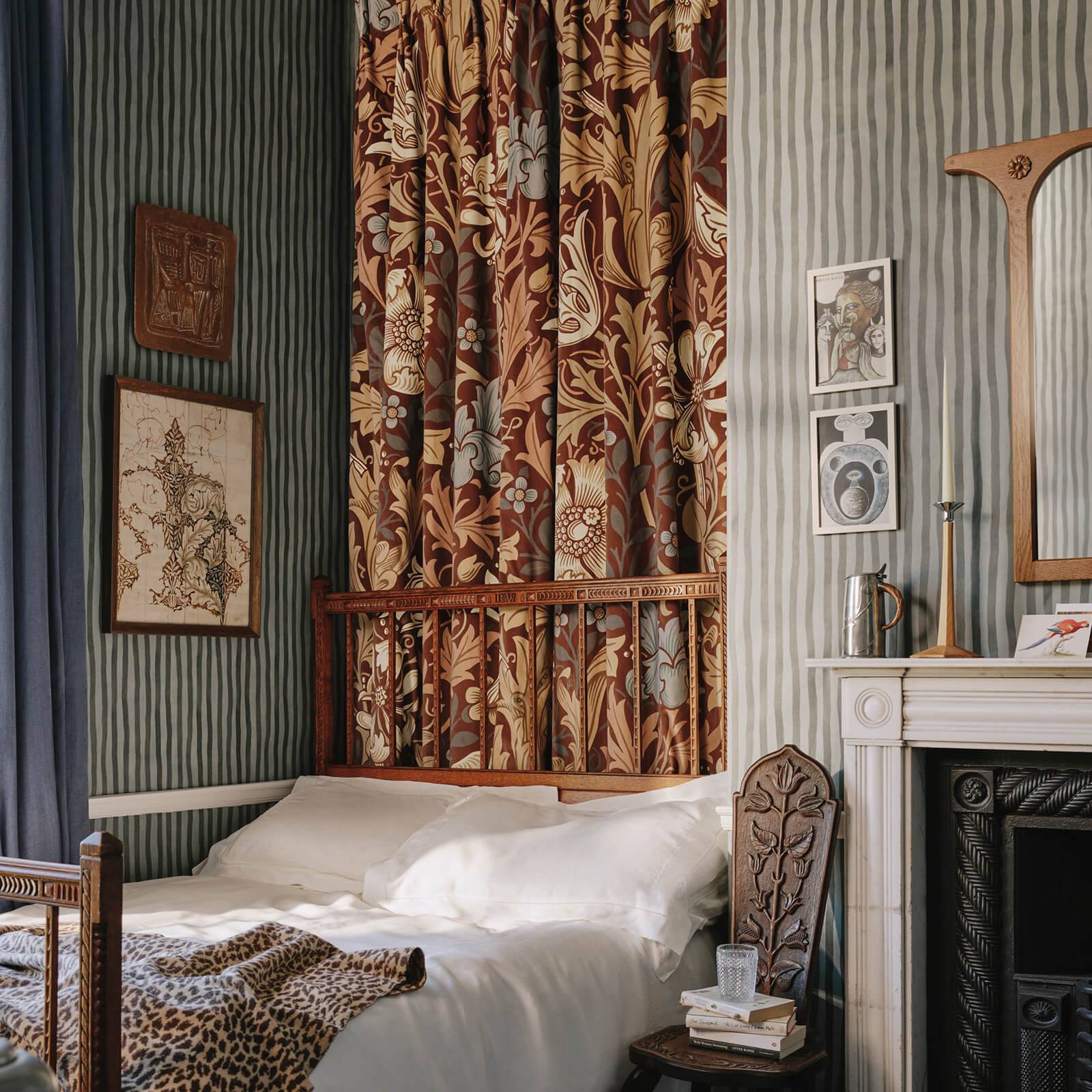 Artist's Stripe Wallpaper - Apatite - House of Hackney - 1-WA-ATS-DI-PET-XXX - Premier Wallcovering