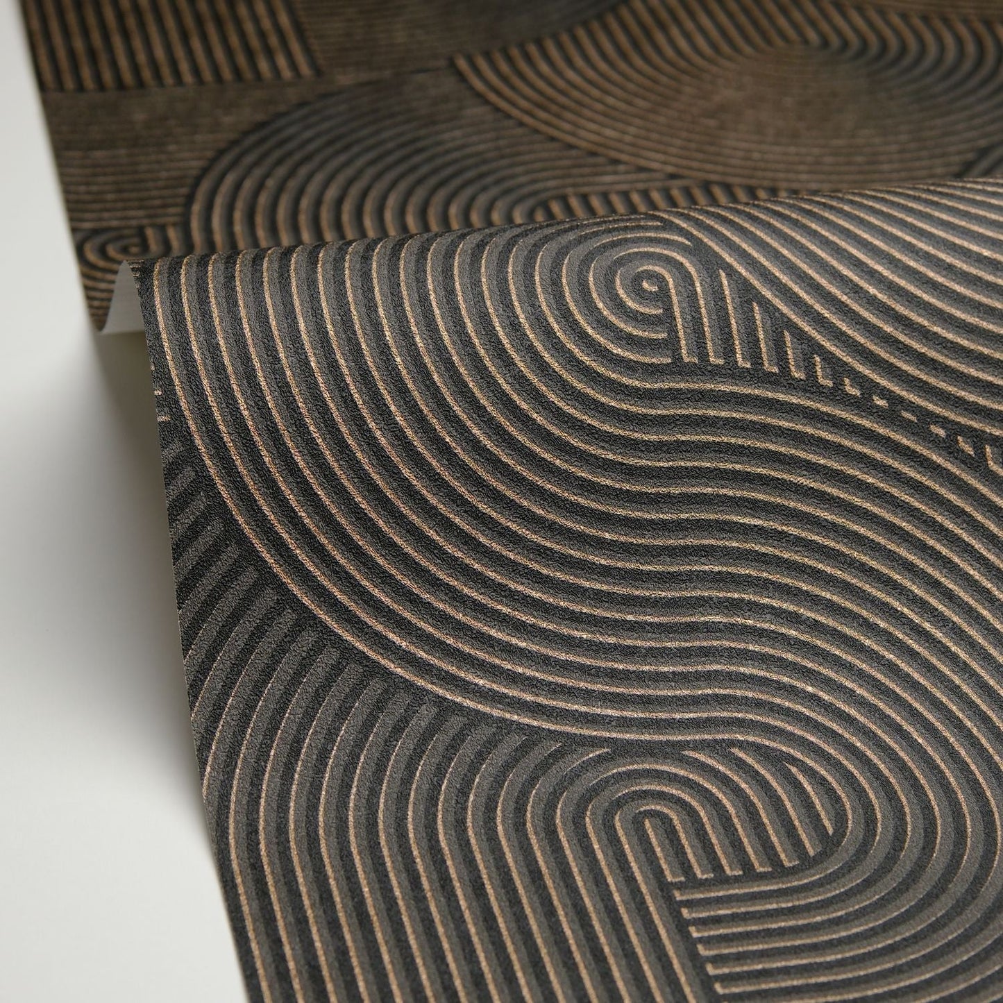 Circle Wallpaper - Noir Cuivre - Caselio - 105519043 - Premier Wallcovering