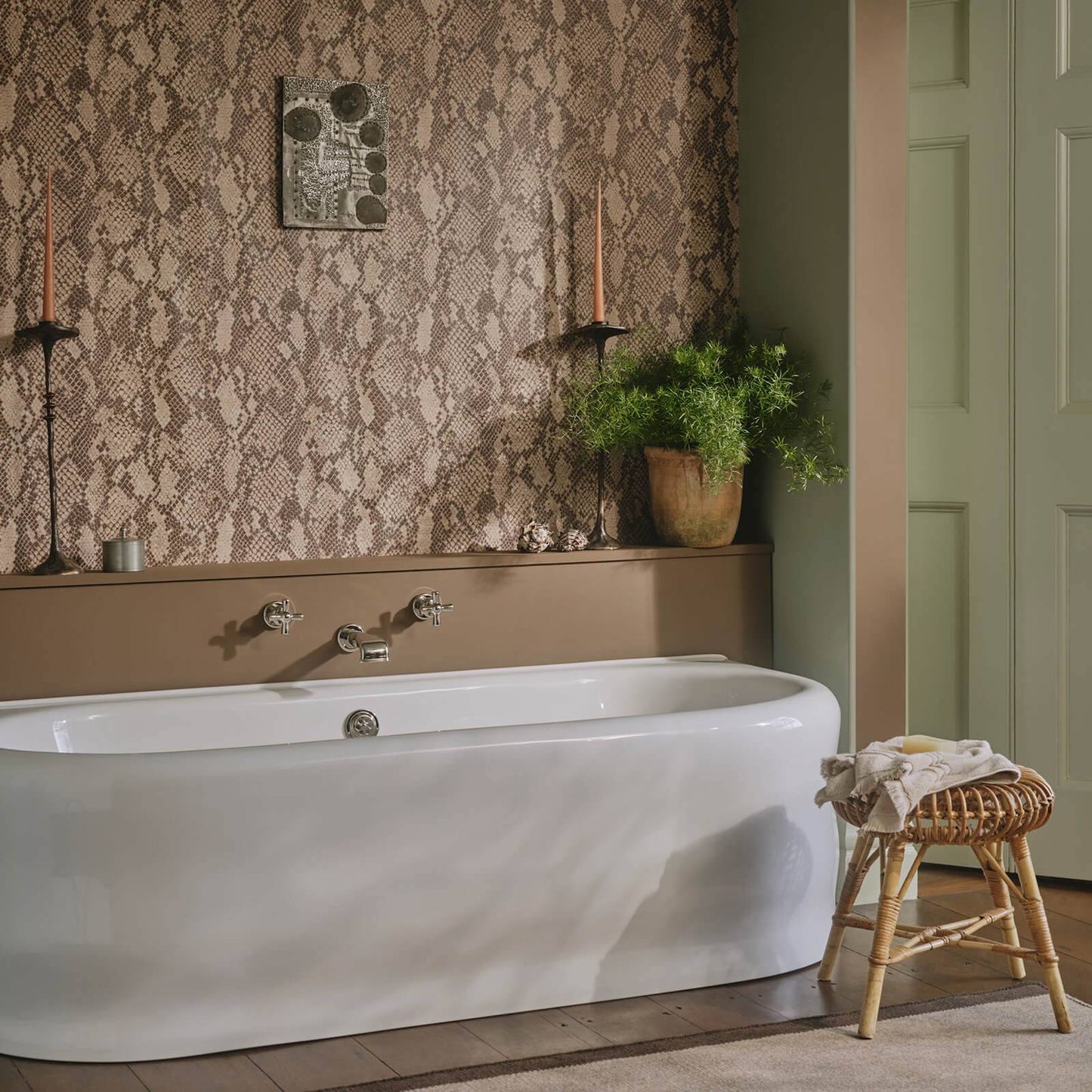 Cobra Wallpaper - Earth - House of Hackney - 1-WA-COB-DI-EAR-XXX - Premier Wallcovering