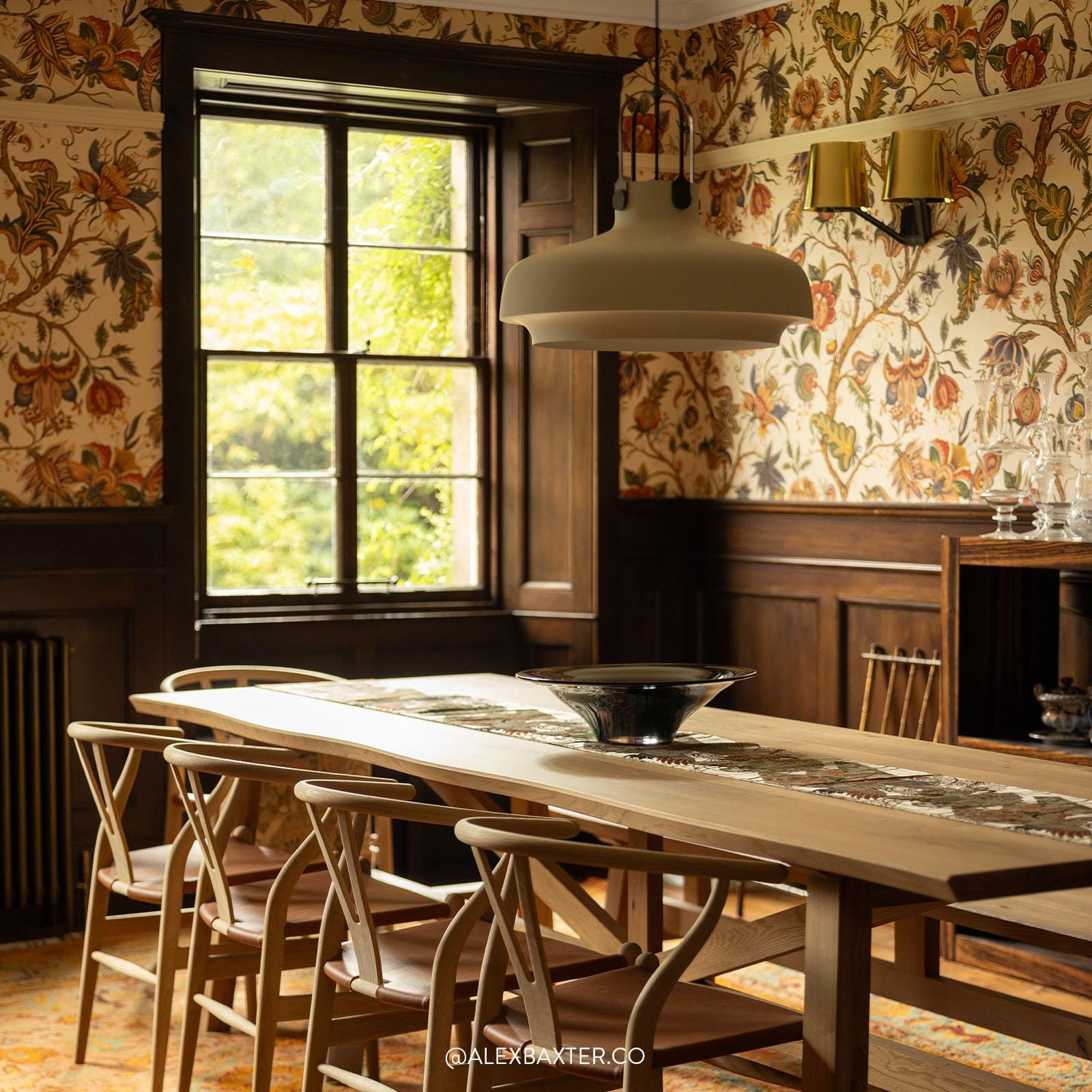 Damas Wallpaper - Off - White / Green - House of Hackney - 1 - WA - DAM - DI - CRM - XXX - Premier Wallcovering