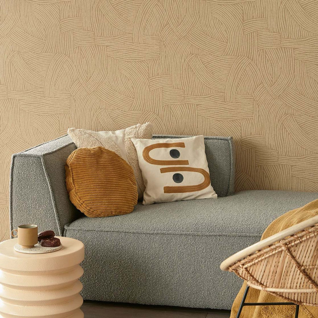 Directional Curve Twist Wallpaper - Gold - Eijffinger - 318012 - Premier Wallcovering