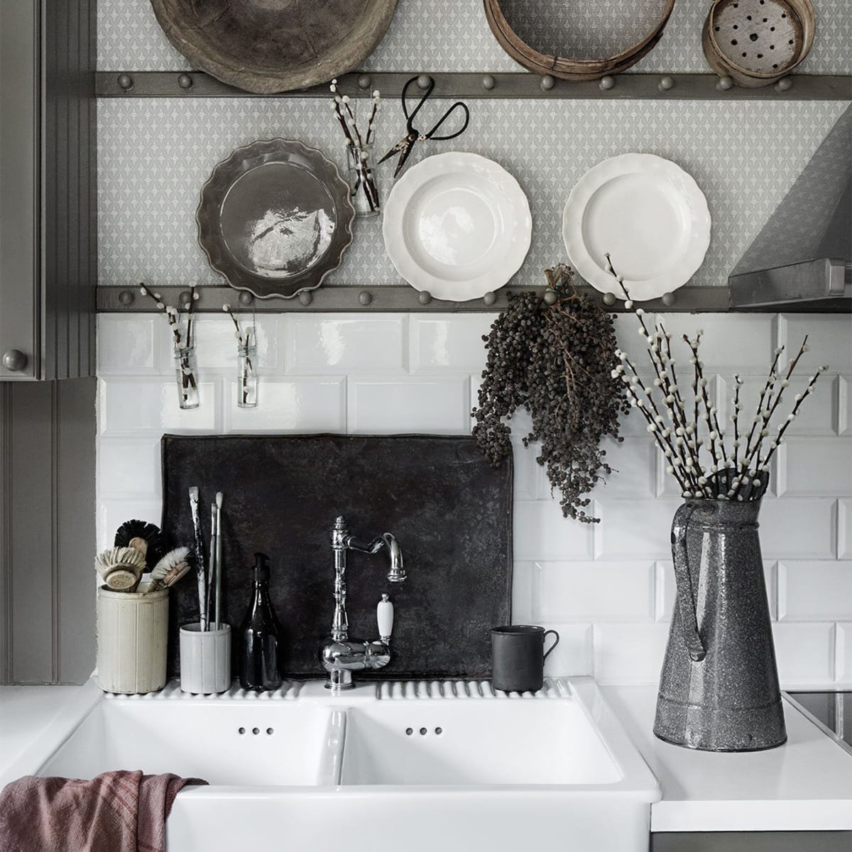 Einar Wallpaper - Grey - Sandberg - 702-31 - Premier Wallcovering