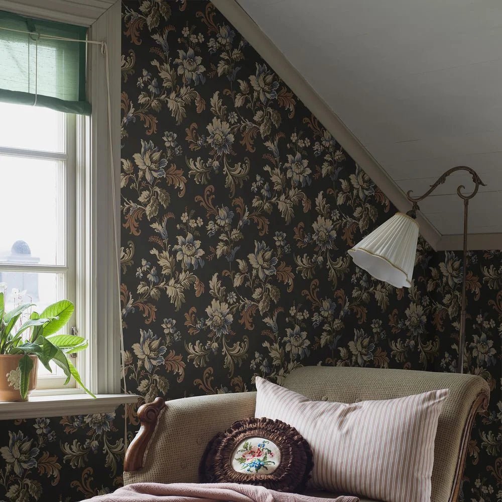 Elvira Wallpaper - Charcoal - Boråstapeter - 8064 - Premier Wallcovering