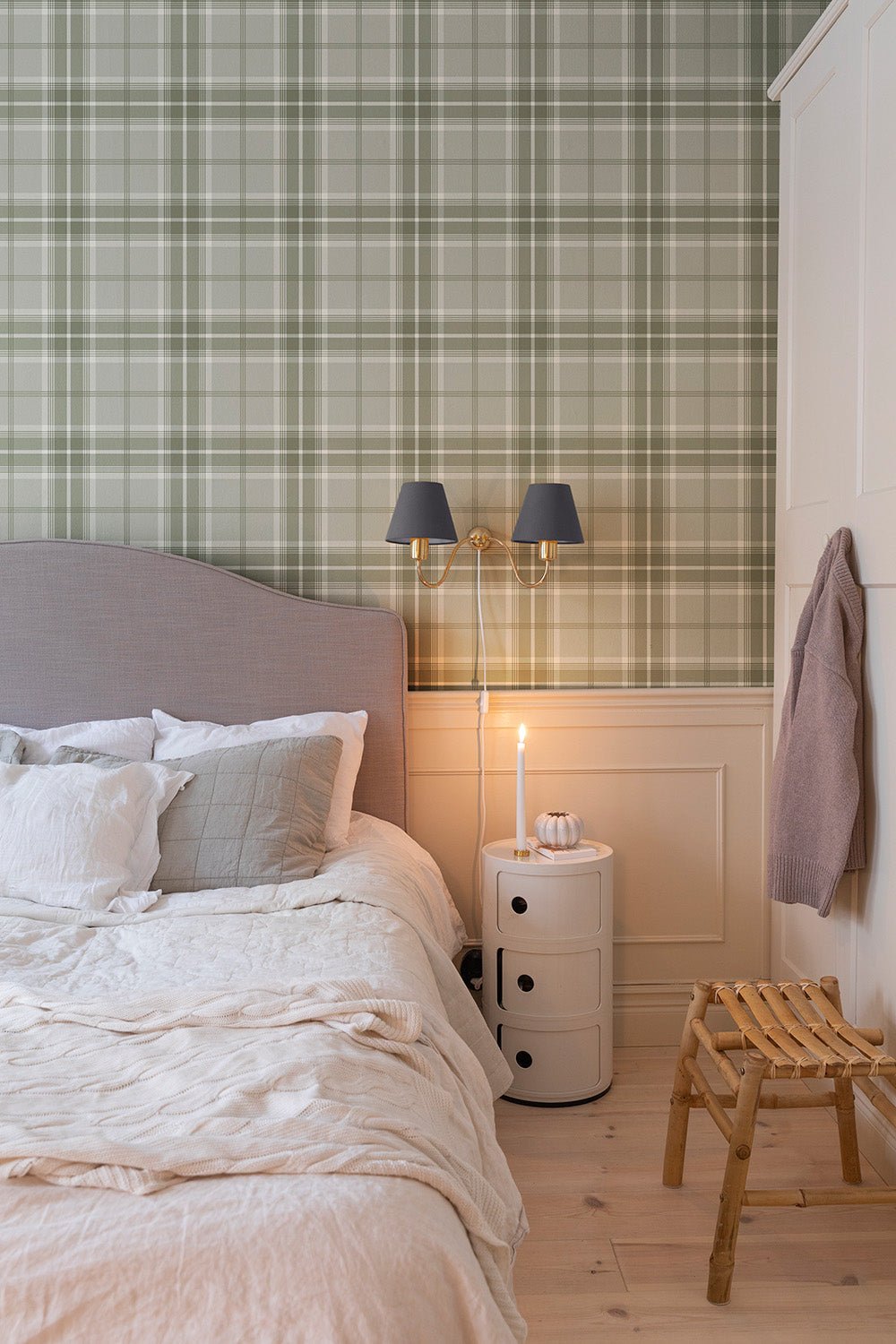 Emma Wallpaper - Green - Midbec - 92122 - Premier Wallcovering