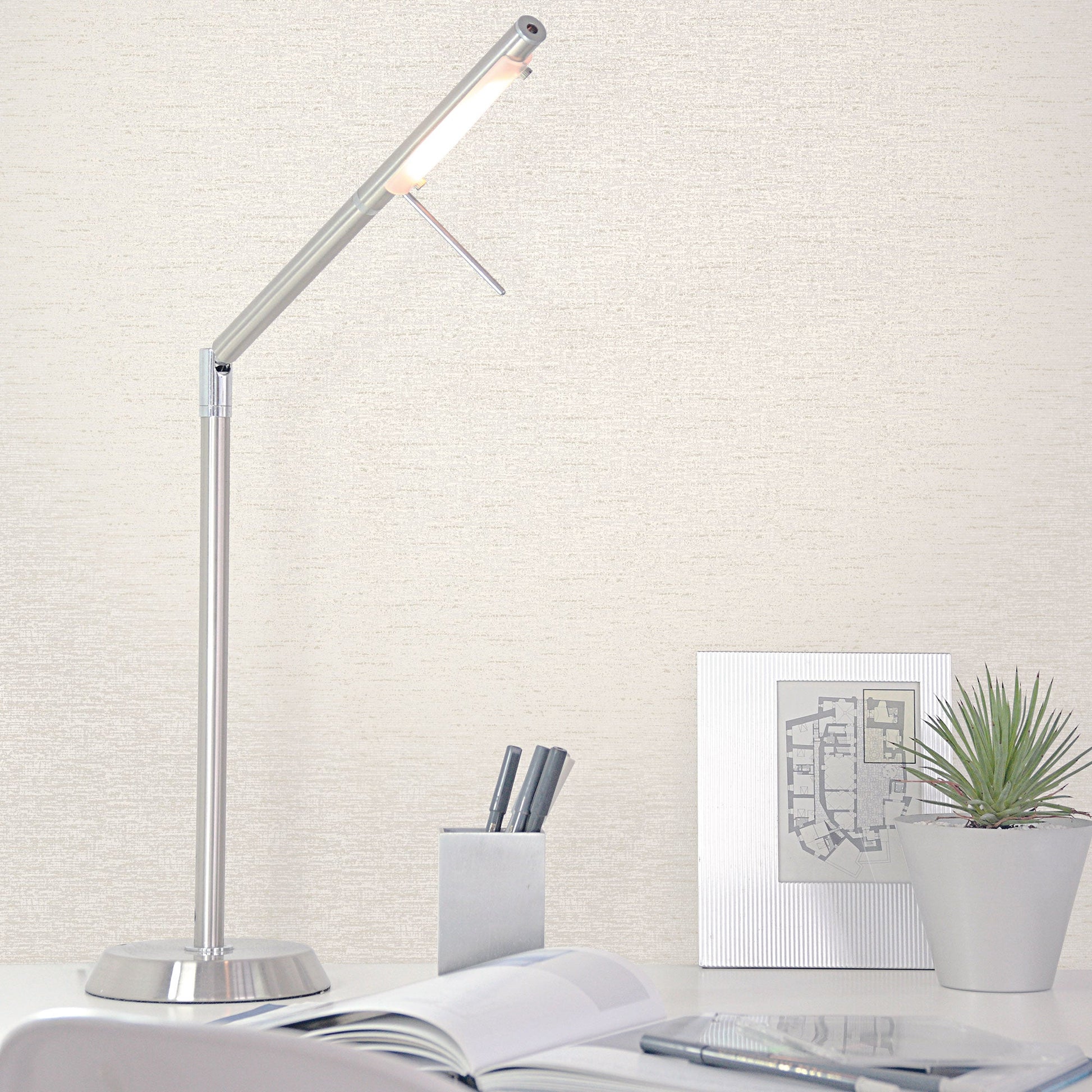 Emporium Mottled Metallic Plain Wallpaper - Cream - Galerie - DWP0233 - 05 - Premier Wallcovering