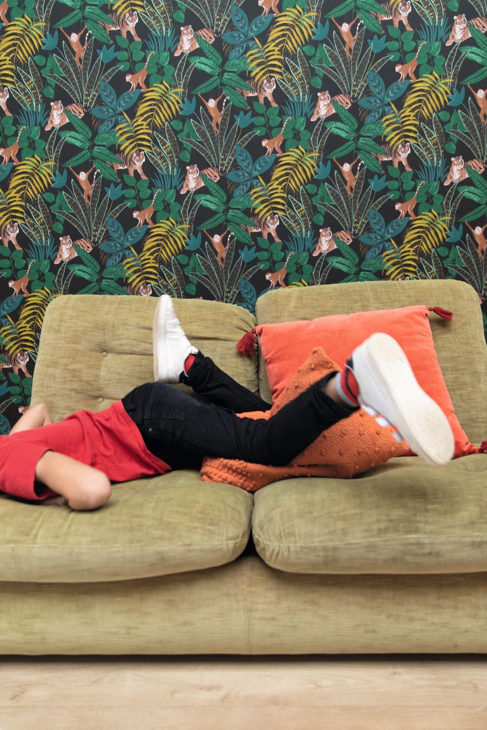 Escapade Aventure Wallpaper - Noir Jaune Vert - Caselio - 102319704 - Premier Wallcovering