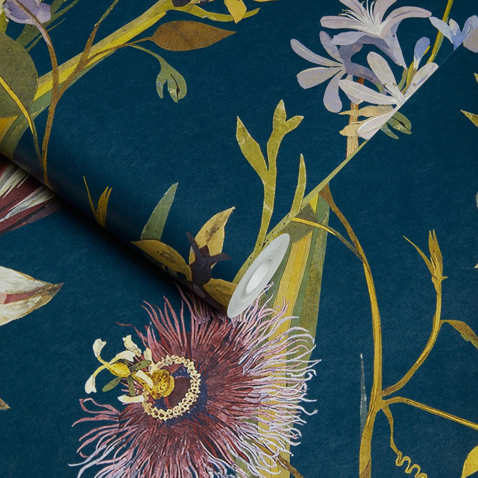 Flora Delanica Wallpaper - Midnight - House of Hackney - 1 - WA - DEL - DI - MID - XXX - Premier Wallcovering