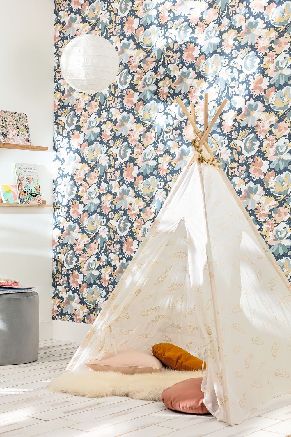 Flower Power July Wallpaper - Bleu Rose - Caselio - 101876041 - Premier Wallcovering