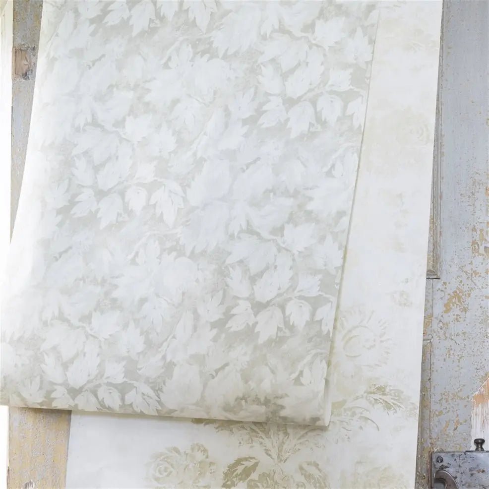 Fresco Leaf Wallpaper - Silver - Designers Guild - PDG679/03 - Premier Wallcovering
