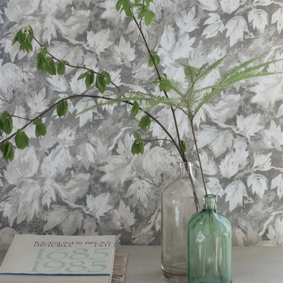 Fresco Leaf Wallpaper - Silver - Designers Guild - PDG679/03 - Premier Wallcovering