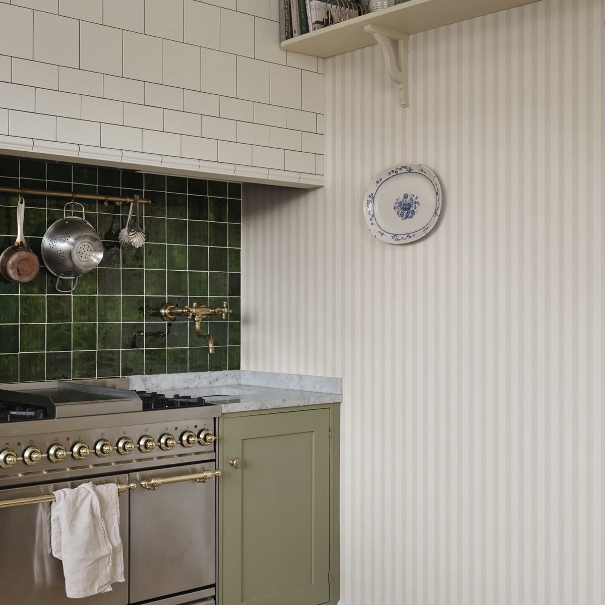 Gustav Wallpaper - Light Gray - Sandberg - 101-21 - Premier Wallcovering