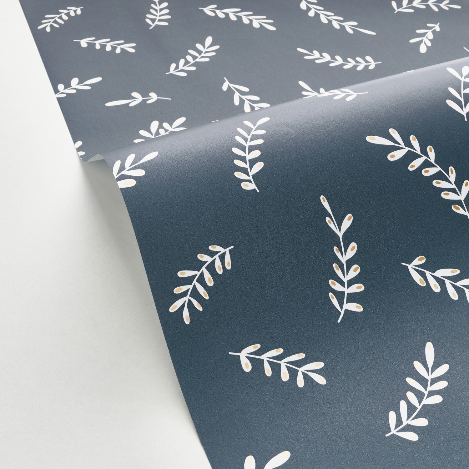 Iris Wallpaper - Bleu Nuit - Caselio - 103096163 - Premier Wallcovering