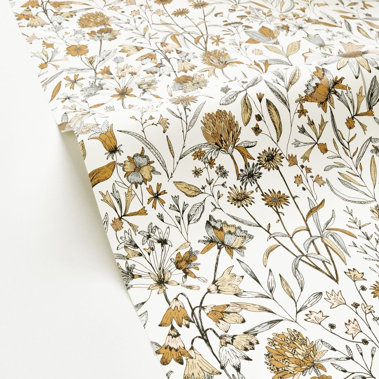 Jardin De Giverny Wallpaper - Blanc - Caselio - 103000635 - Premier Wallcovering