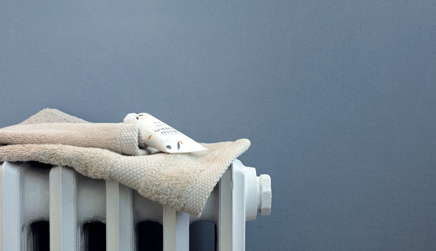 Life Wallpaper - Gris Ardoise - Caselio - 64529368 - Premier Wallcovering