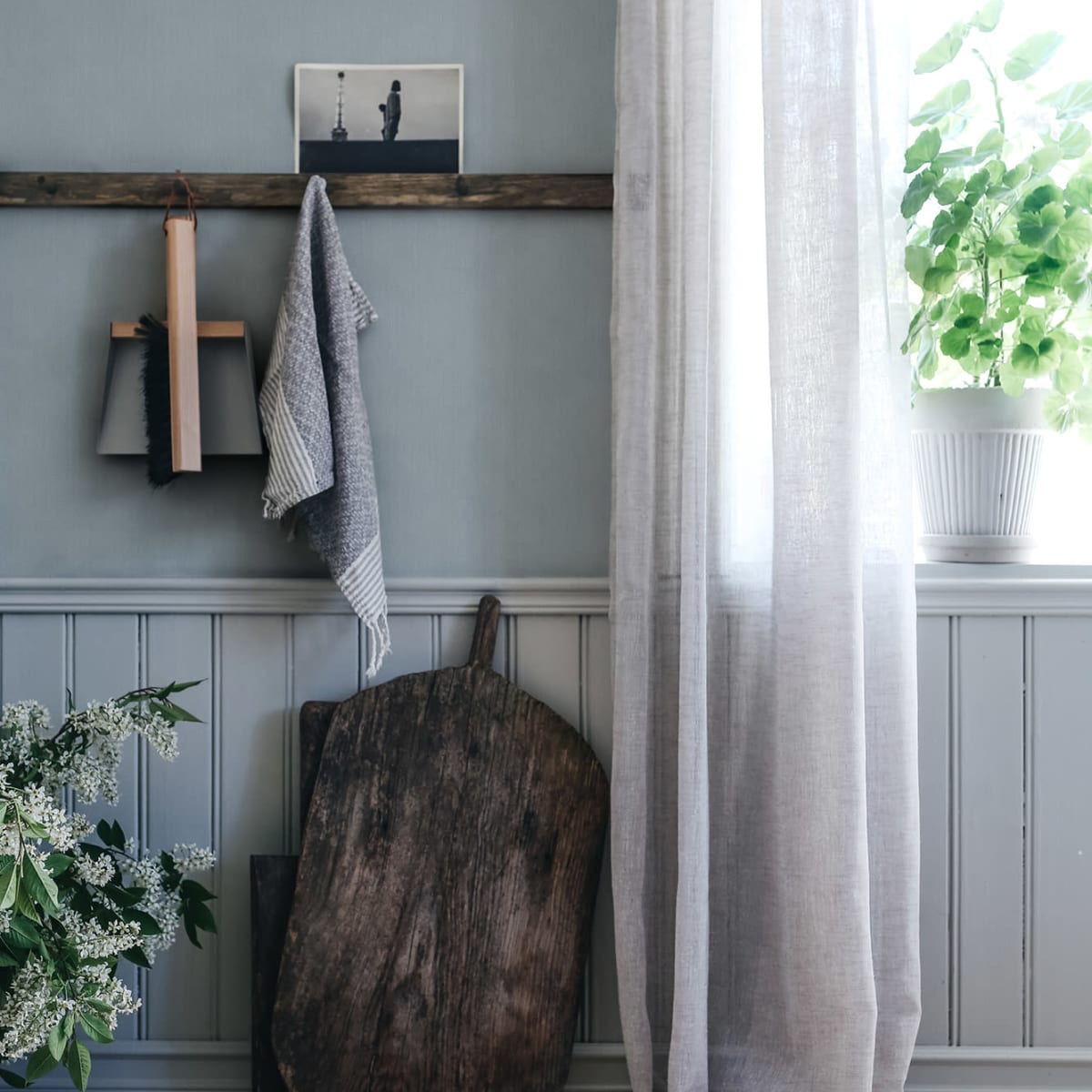 Linne Wallpaper - Misty Blue - Sandberg - S10285 - Premier Wallcovering