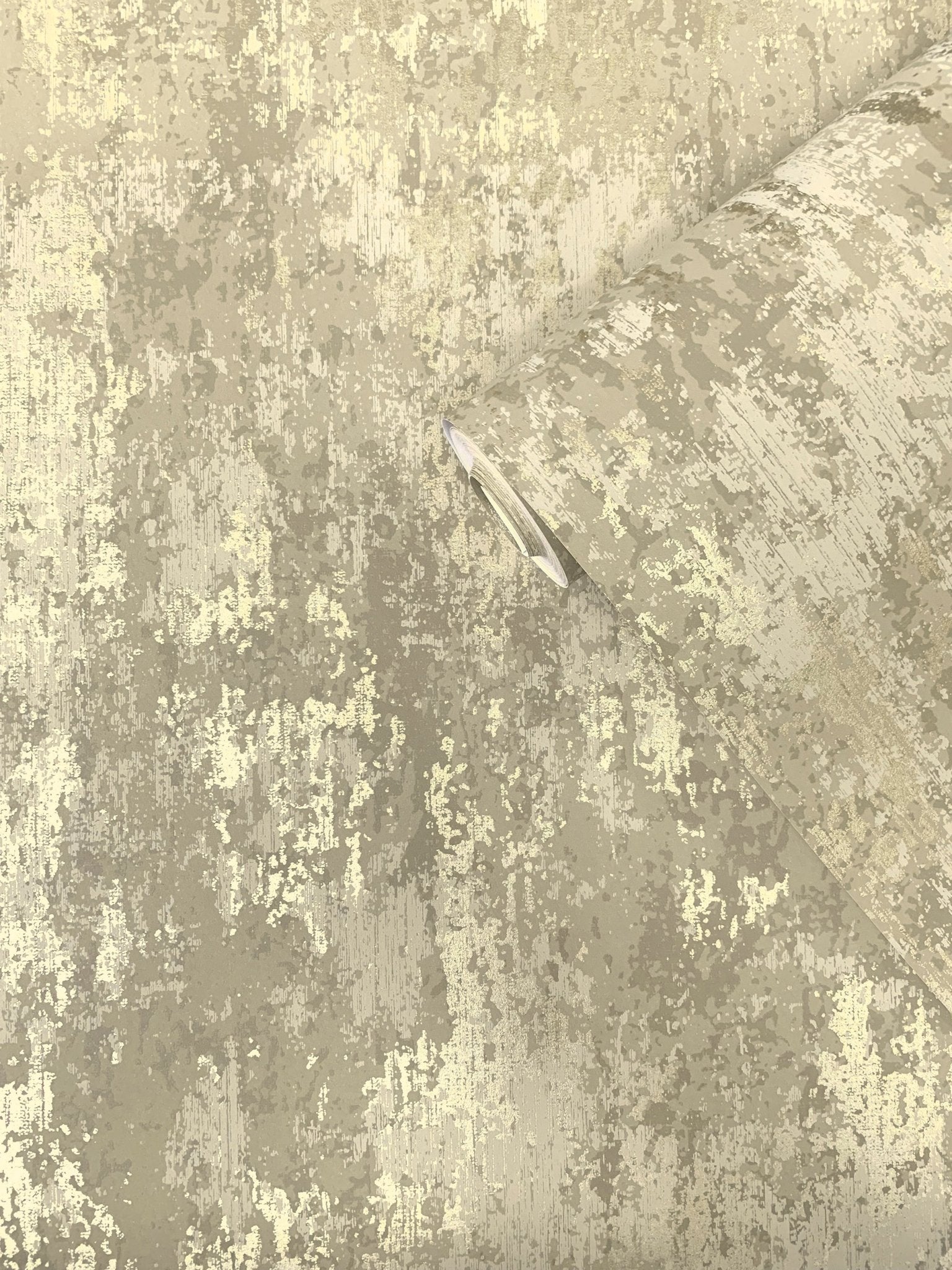 Lustre Concrete Wallpaper - Deep Gold - Galerie - SR28104 - Premier Wallcovering