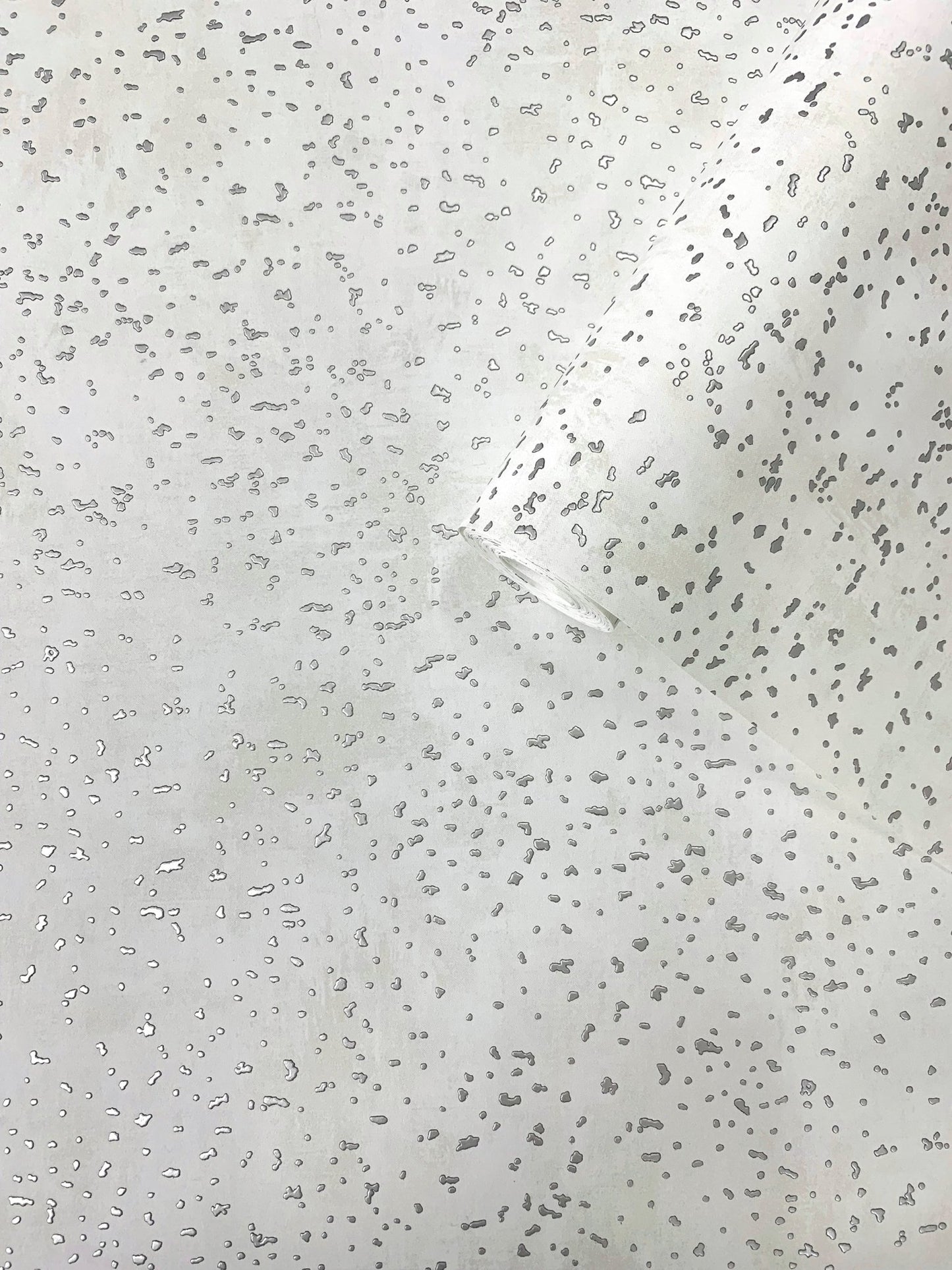 Lustre Spot Abstract Wallpaper - Light Grey - Galerie - DWP0019 - 04 - Premier Wallcovering