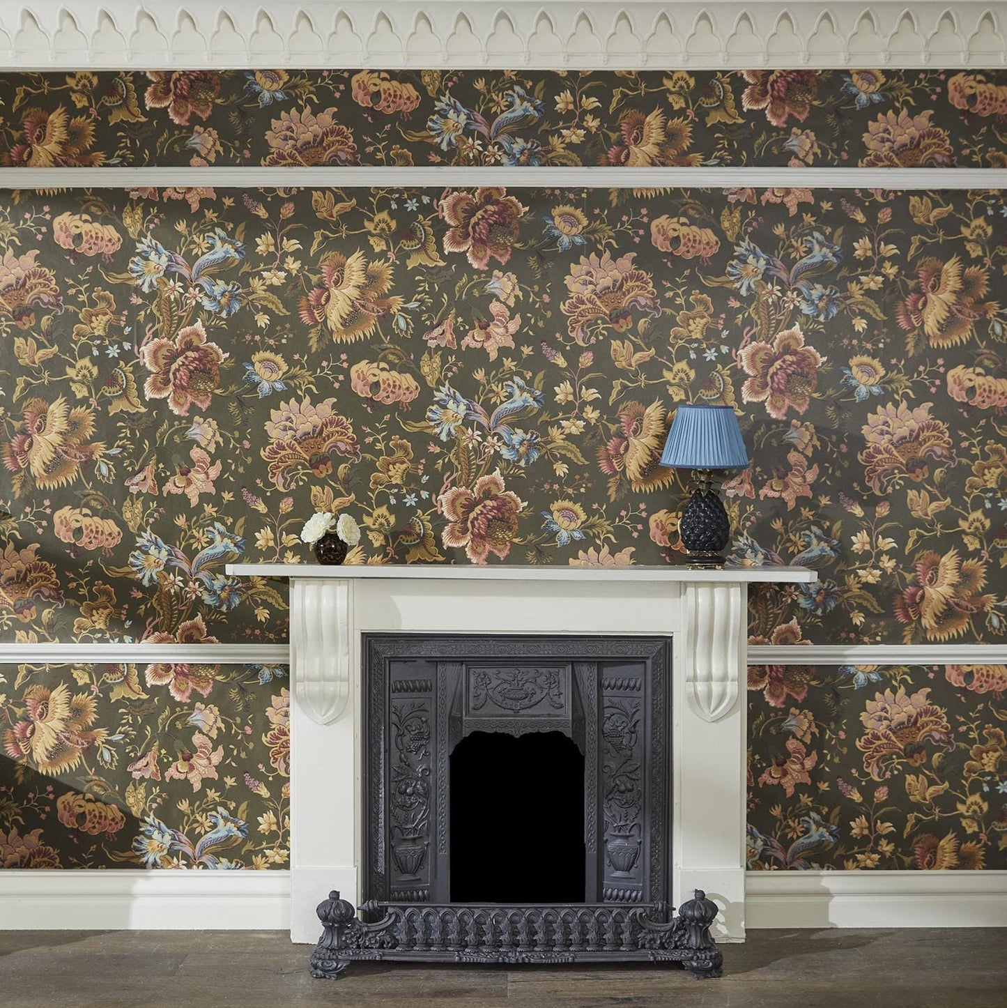 Majorelle Wallpaper - Moss - Green - House of Hackney - 1 - WA - MAJ - DI - MOS - XXX - Premier Wallcovering