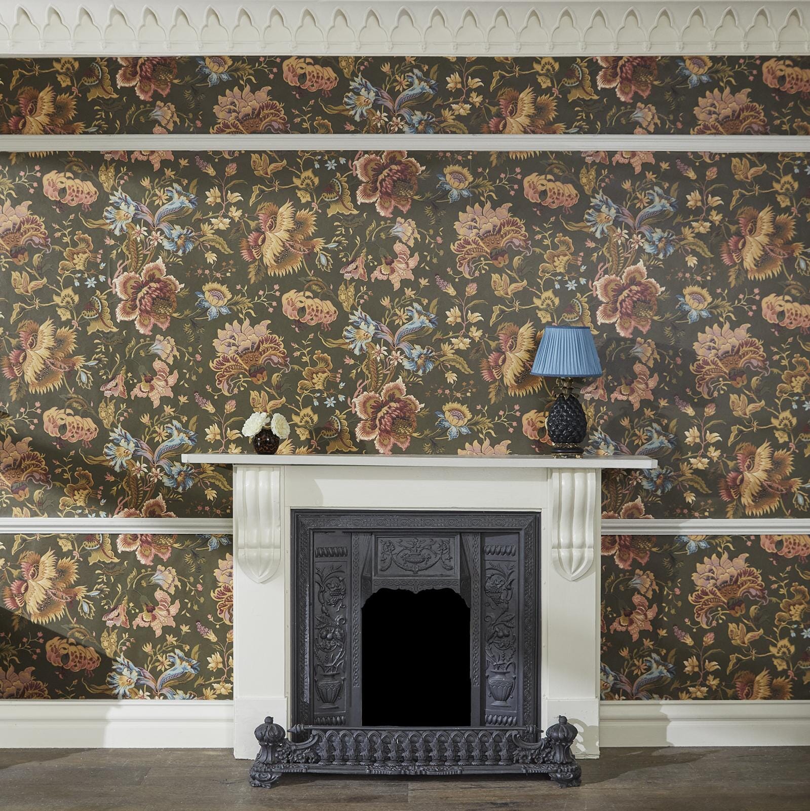 Majorelle Wallpaper - Moss - Green - House of Hackney - 1 - WA - MAJ - DI - MOS - XXX - Premier Wallcovering