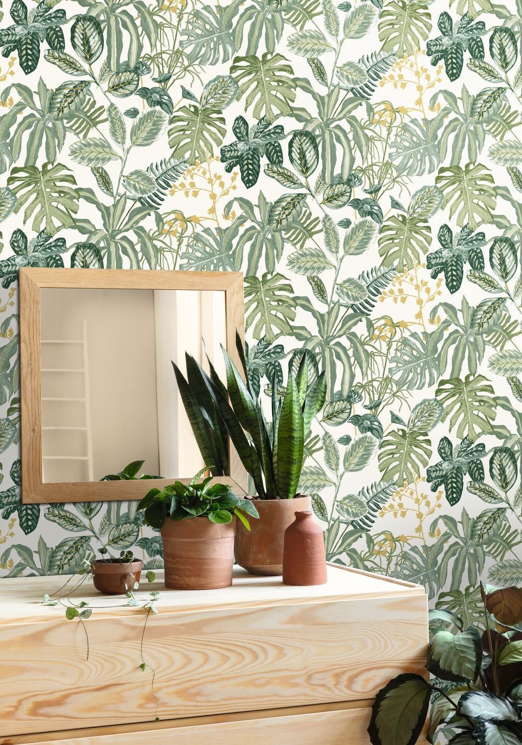 Manaus Wallpaper - Vert Mousse - Caselio - 103897067 - Premier Wallcovering