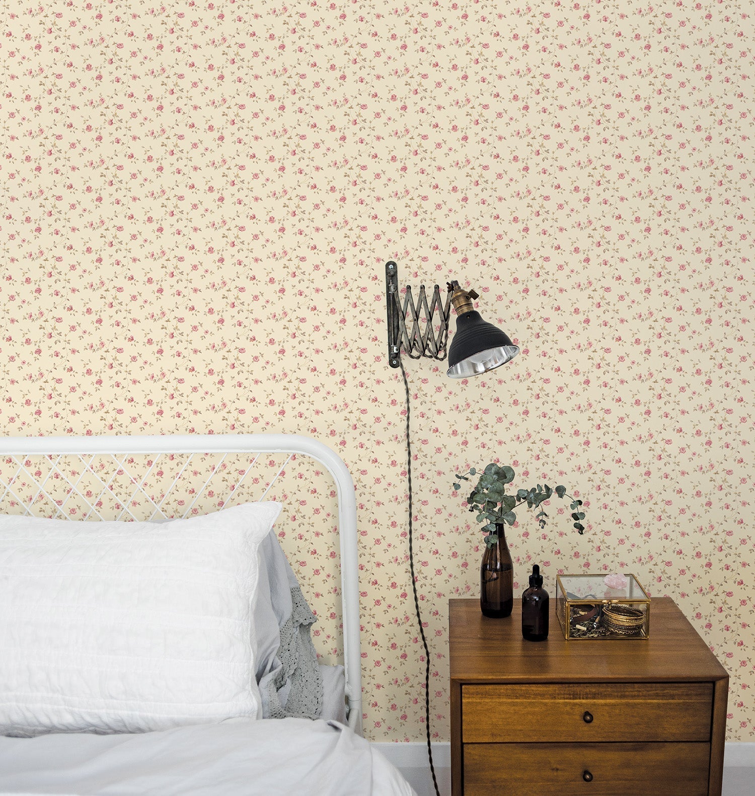 Miniatures 2 Mini Roses Wallpaper - Red / Beige - Galerie - G67888 - Premier Wallcovering