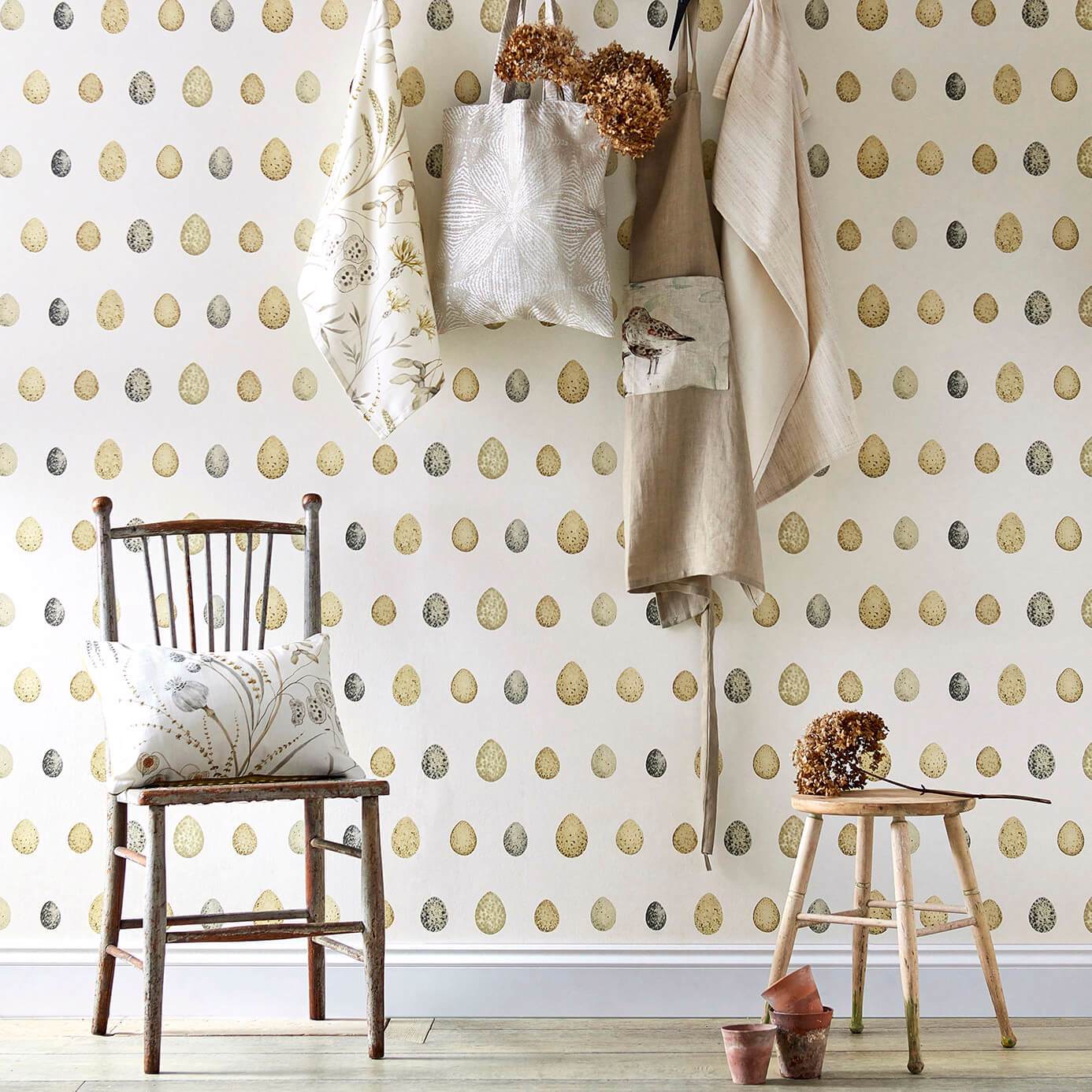 Nest Egg Wallpaper - Eggshell/Ivory - Sanderson - DEBB216502 - Premier Wallcovering