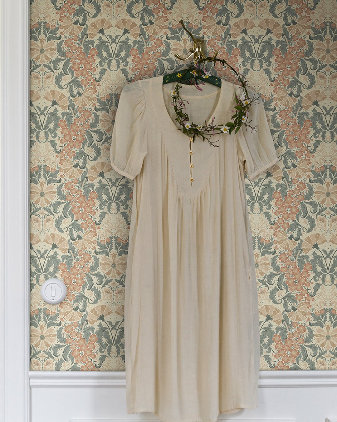 Öjvind Wallpaper - Cream - Midbec - 83116 - Premier Wallcovering