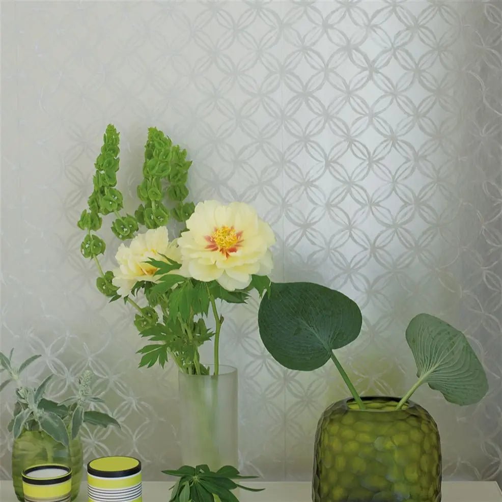 Ottelia Wallpaper - Pearl - P572/01 - Designers Guild - Premier Wallcovering