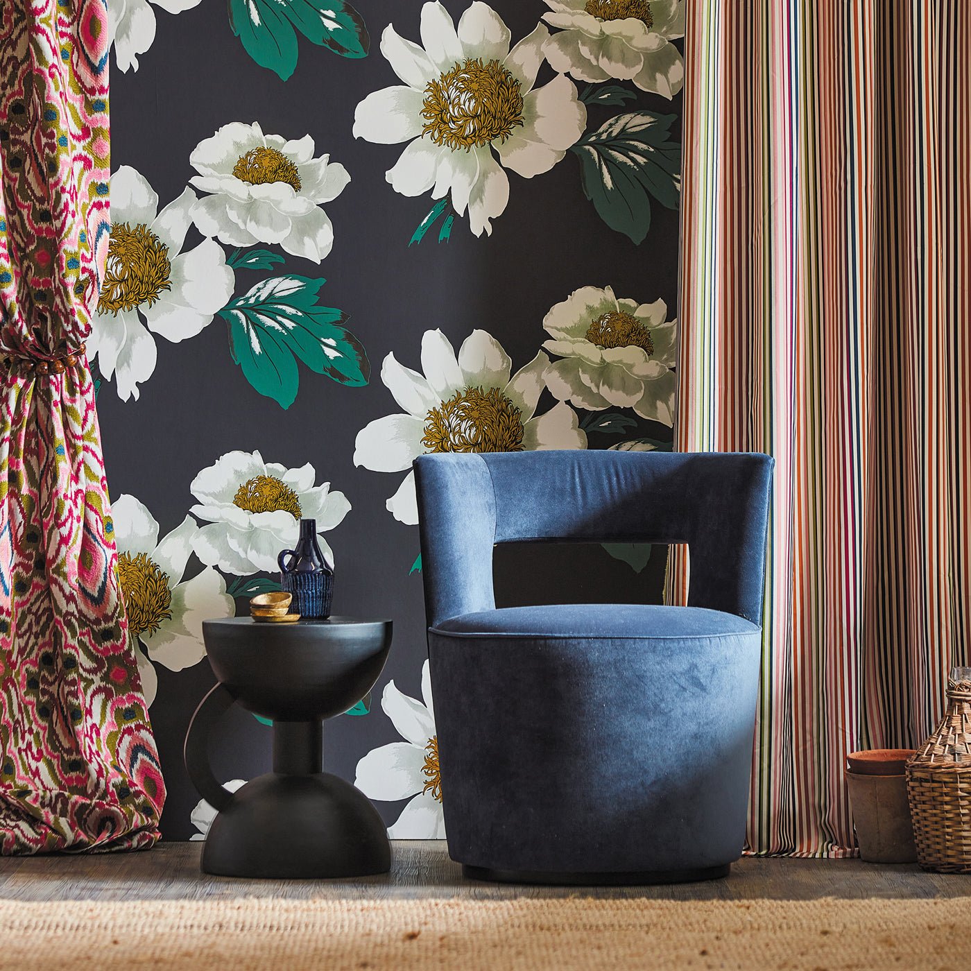 Paeonia Wallpaper - Black Earth/Fig Leaf/ Gold - Harlequin - HQN2112841 - Premier Wallcovering