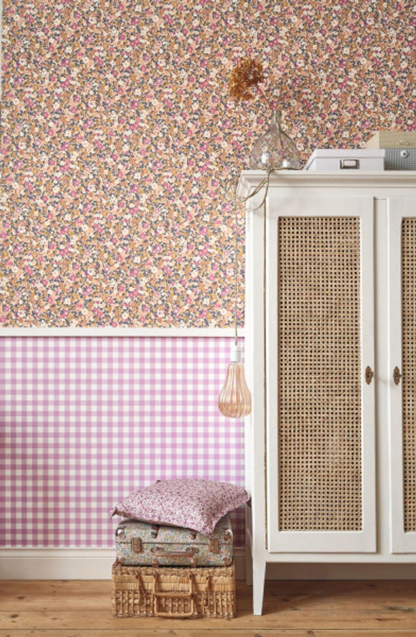 Pansy Flower Market Wallpaper - Lilas / Beige Rose - Casadeco - 89215404 - Premier Wallcovering