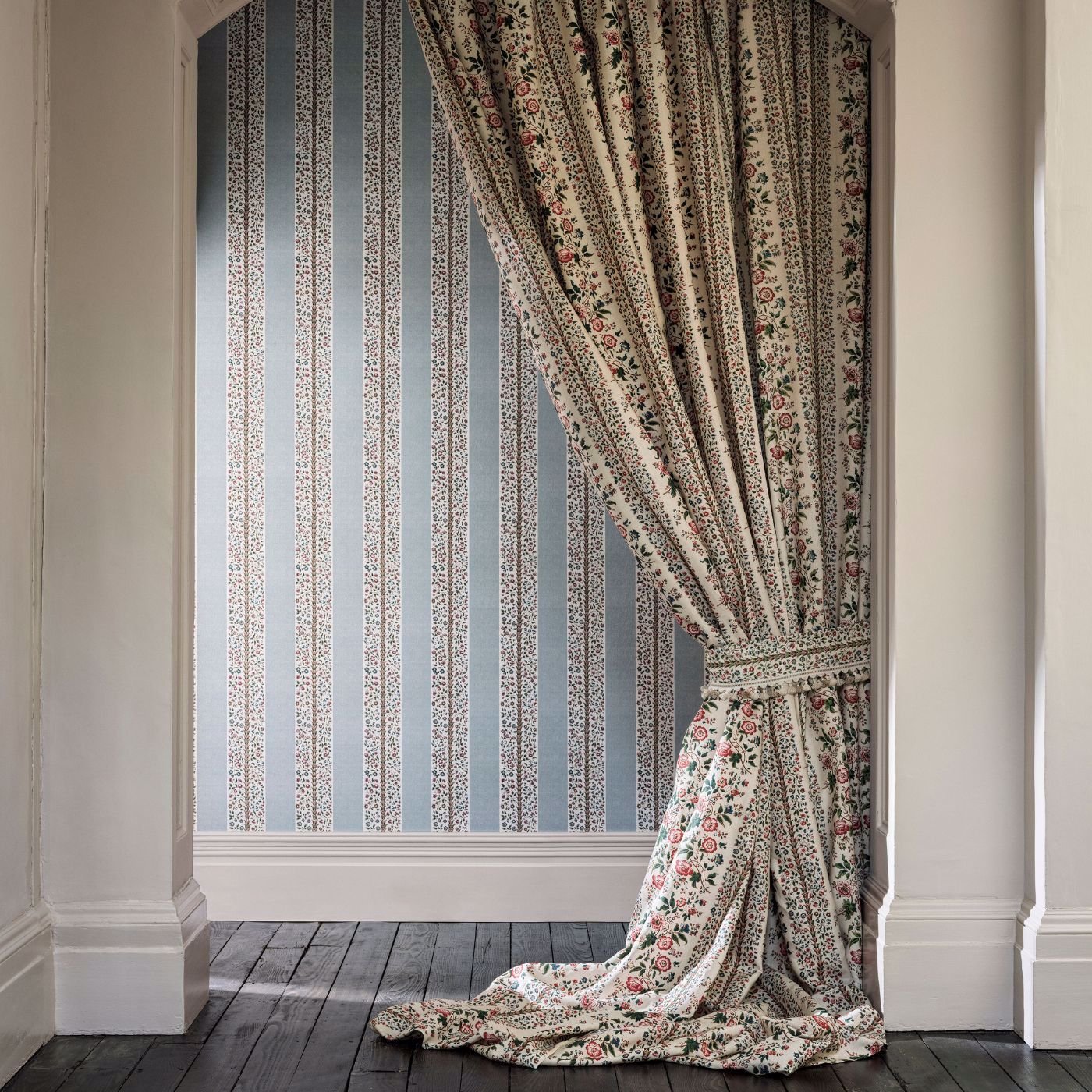 Pergola Stripe Wallpaper - Parchment - Sanderson - DHIP217484 - Premier Wallcovering